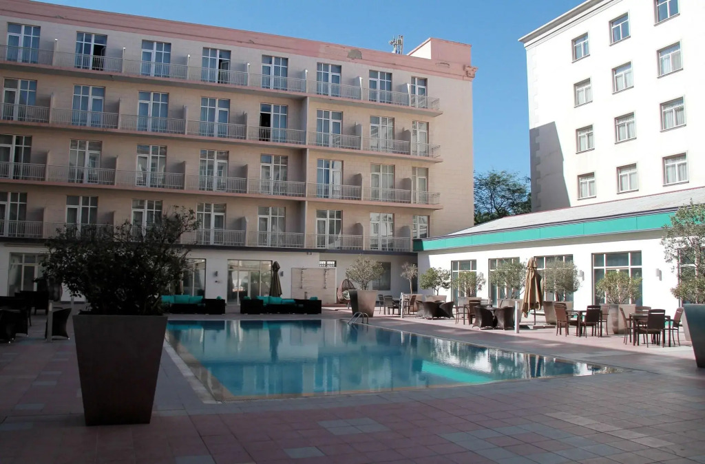 Royal Garden Hotel