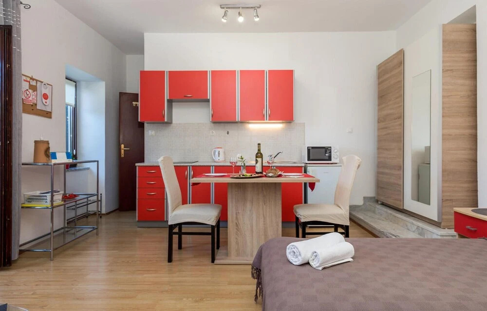 Stunning Apartment in Pobri With Wifi