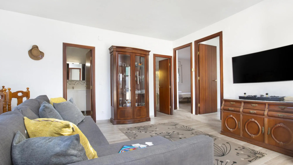 Mari in Vidreres with 6 bedrooms and 2 bathrooms