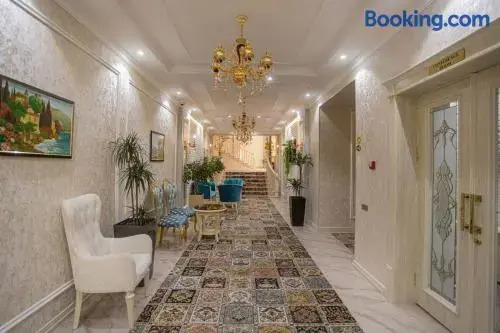 Shaxzoda Lux Hotel
