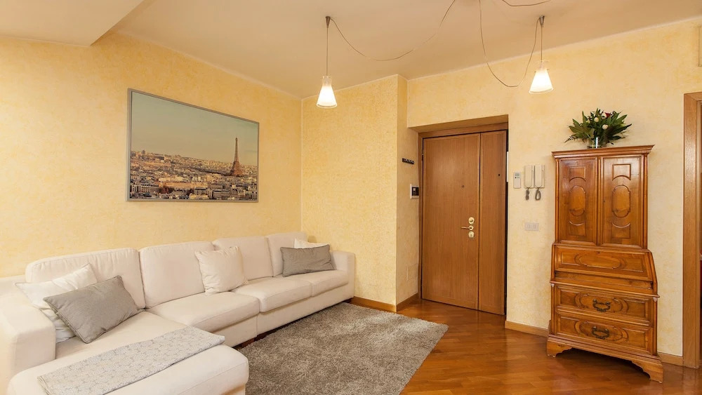 Rental in Rome Corso Lucina