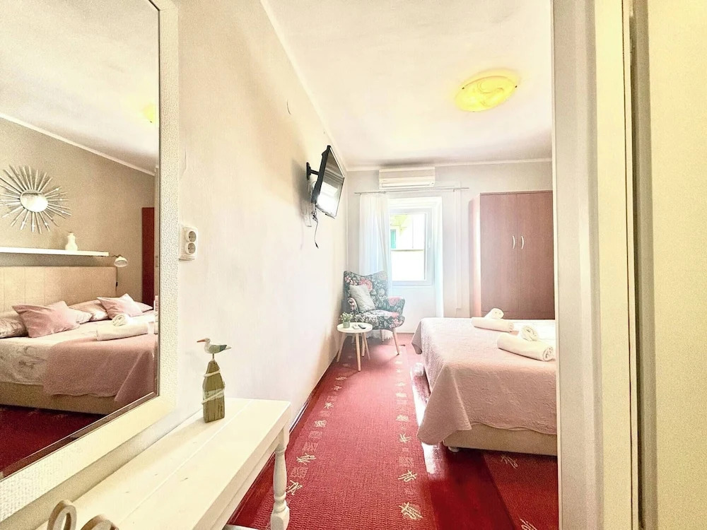 Pietra Storica Apartments