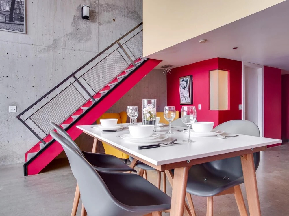 Penthouse Loft w Prking Rooftop Patio BBQ Coffee