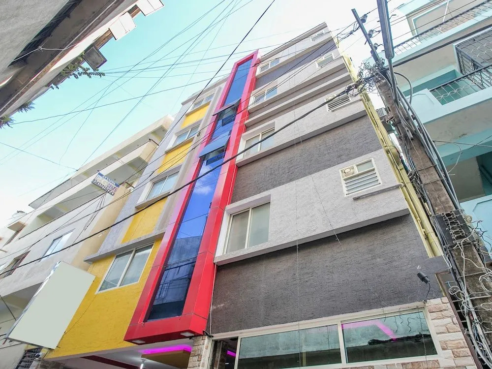 OYO 15016 Hotel City Plaza