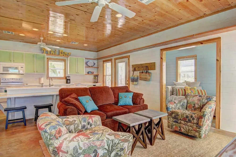 The Gruene Escape - 3 Br Home