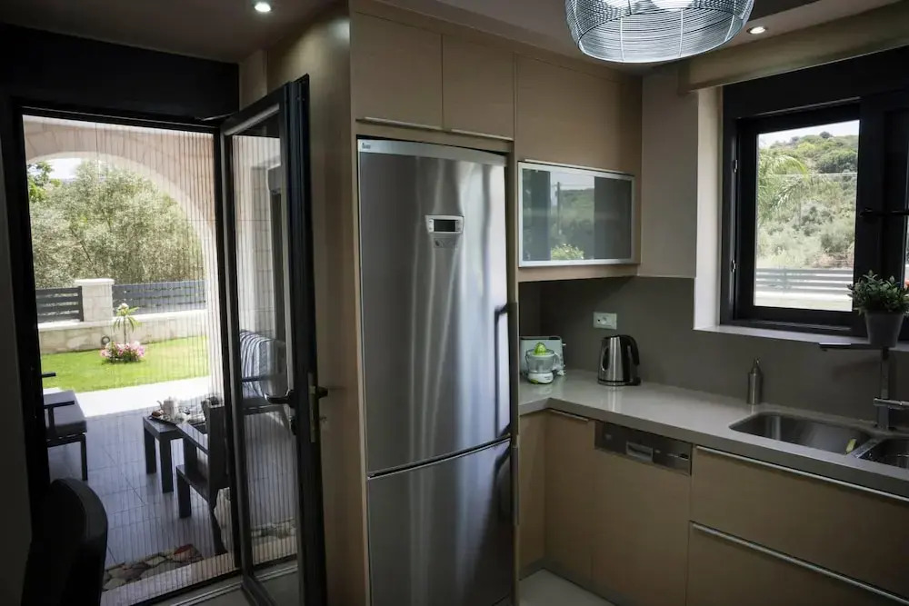 Luxurious Modern Mansion With Private Pool and Sauna 200m From Beach