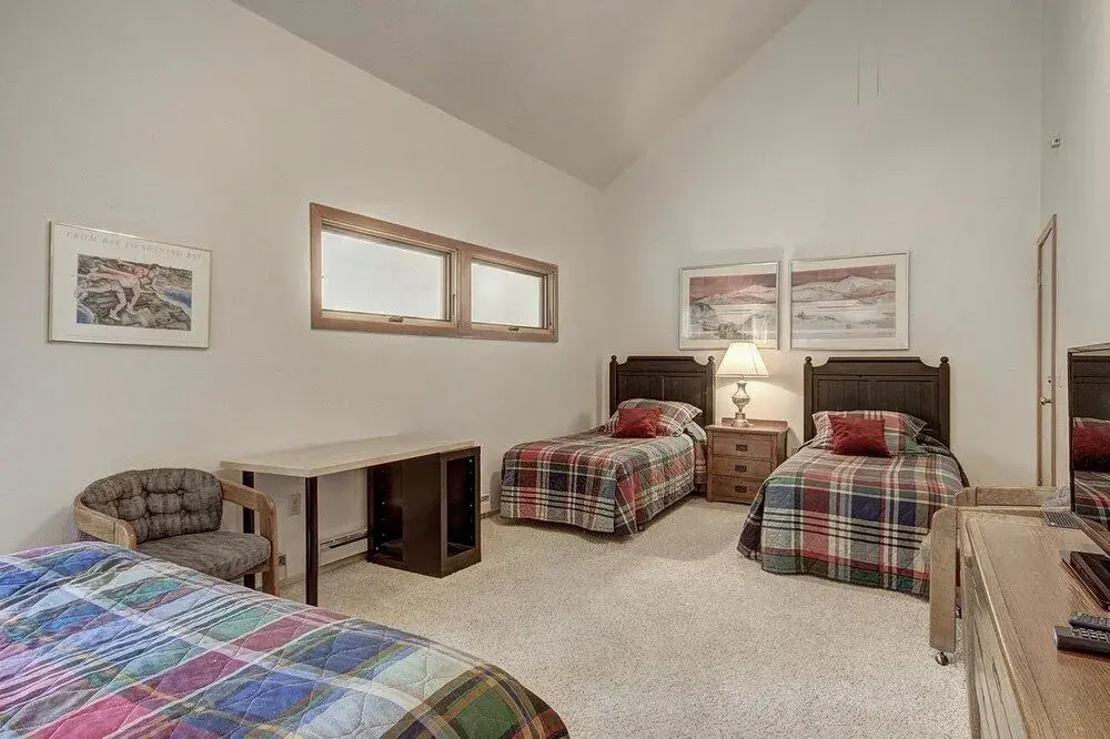 1631 Quicksilver by RedAwning