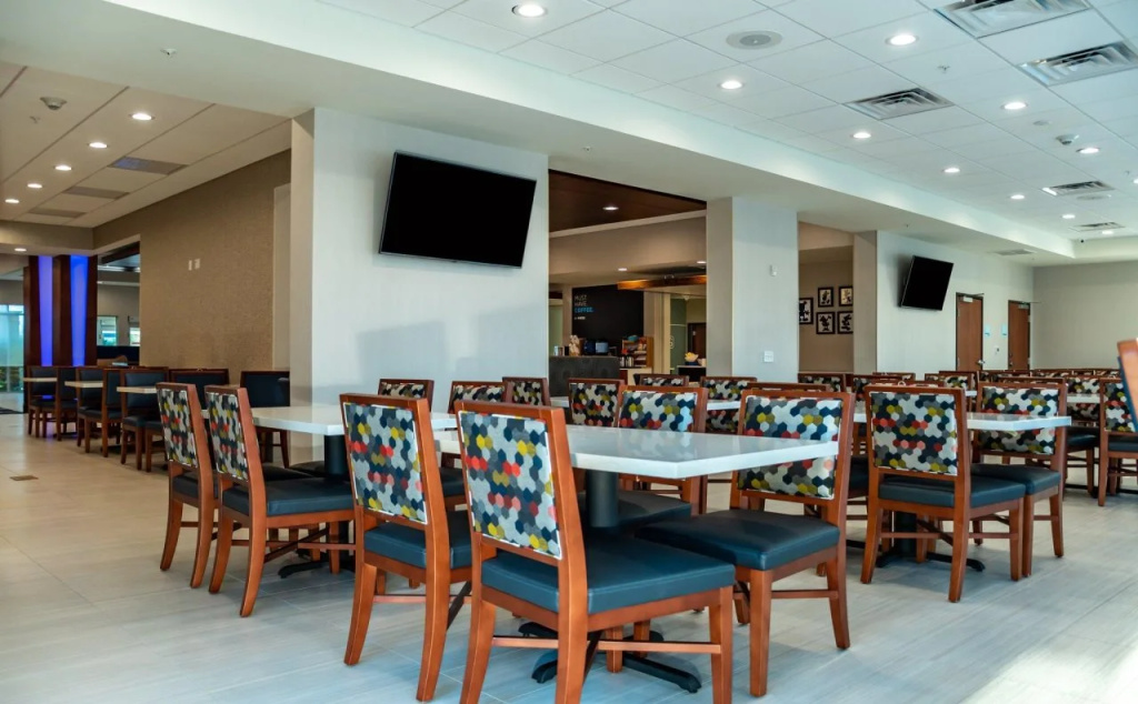 Holiday Inn Express & Suites Orlando- Lake Buena Vista by IHG