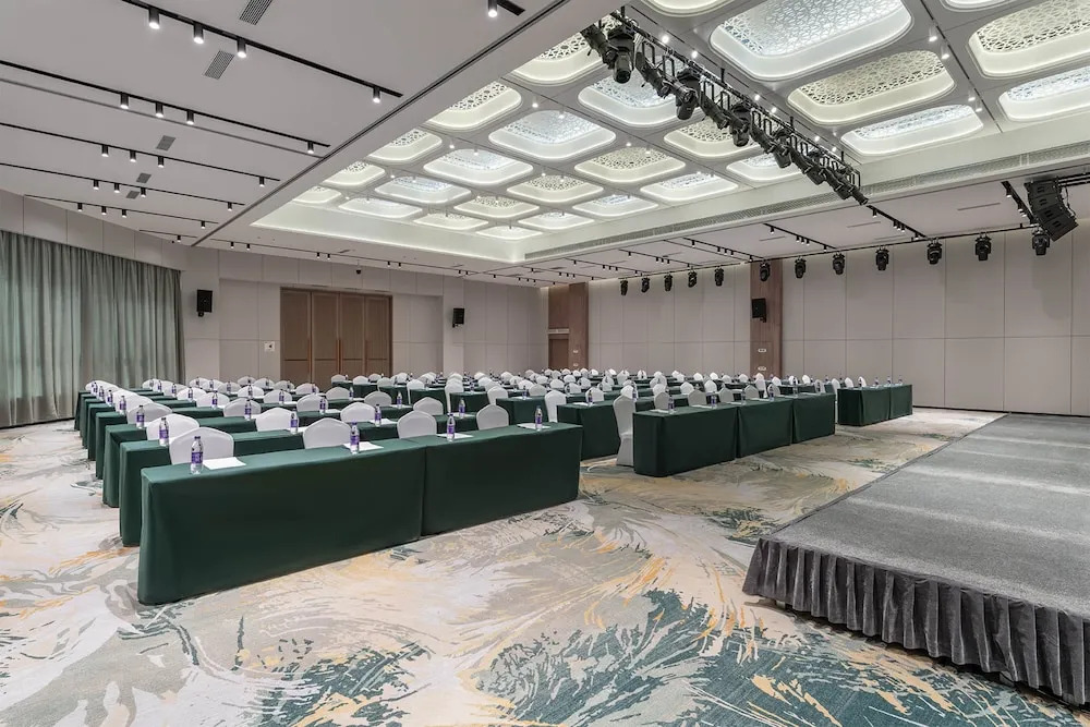 Holiday Inn Express Yinchuan Yuehai