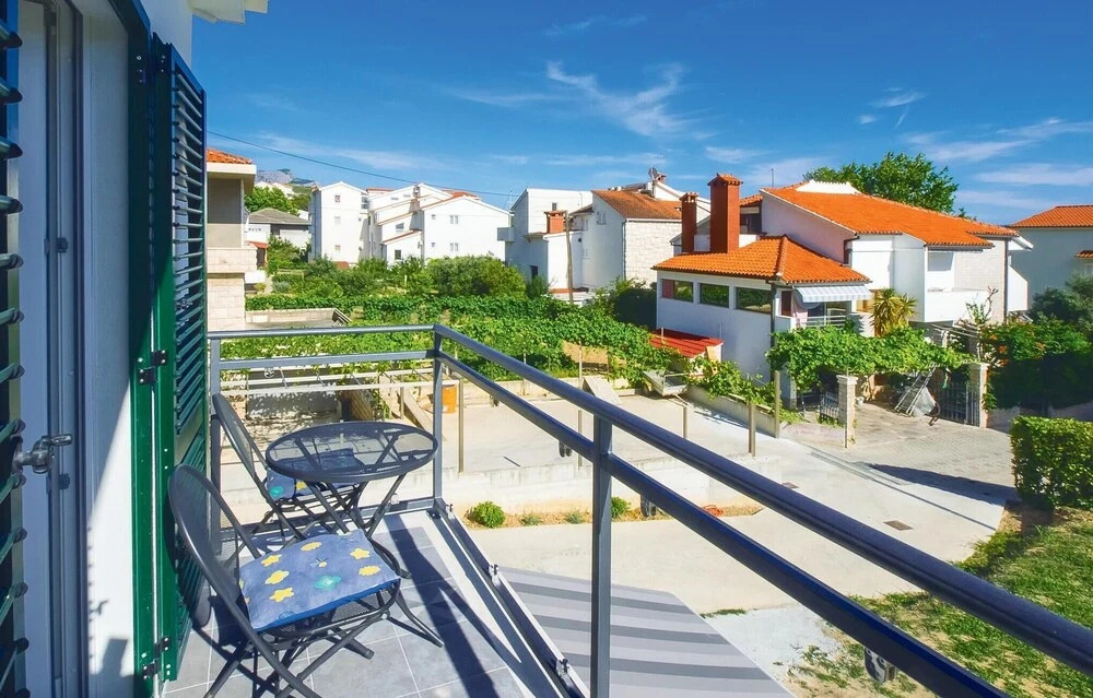 Stunning Home in Orij With Wifi and 4 Bedrooms