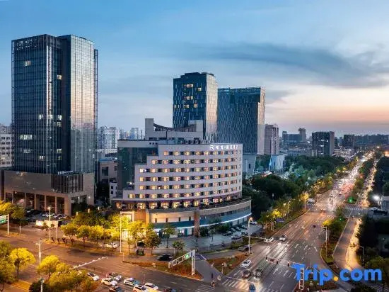 Rezen Xiyue Hotel (Yangzhou Grand Canal Museum Wanda Plaza)