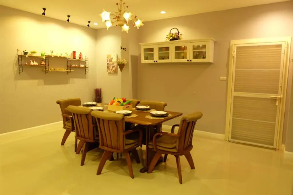 Ponly Pool Villa Huahin 4 Bedroom With BBQ Facilities & Karaoke For 8-25 Pax