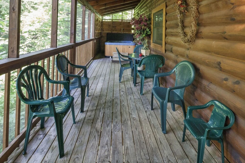 Red Bird Haven by Heritage Cabin Rentals