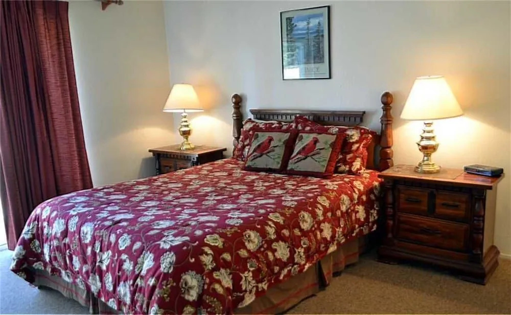 1171 A Herbert - 3 Br Condo