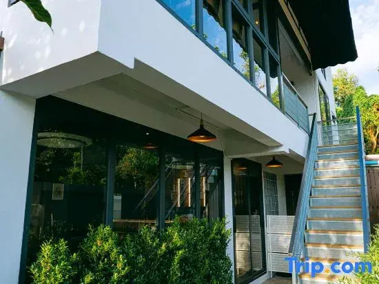 Tabebuia House