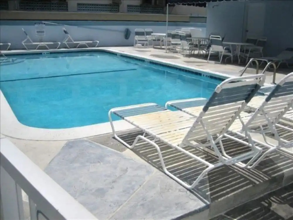 Windwood Beachside 303 on Hollywood Beach 3/2 for 8 Pool