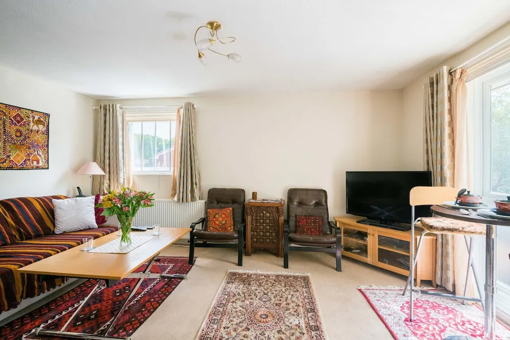 Comfortable Chiswick Home by Ravenscourt Park