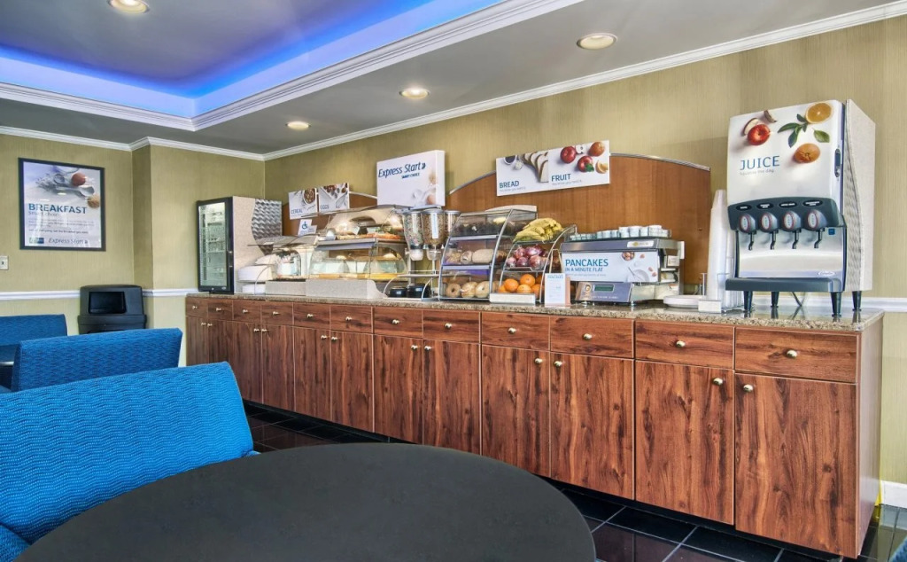Holiday Inn Express Detroit-Birmingham by IHG