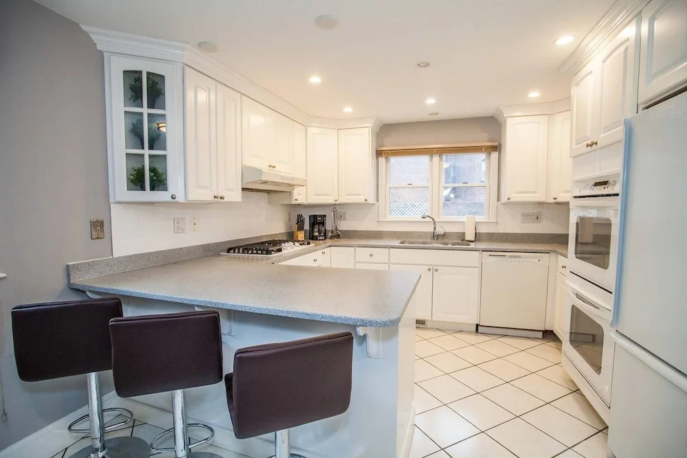 Central Boston 5 Bed 2 Bath North End-sleeps 10