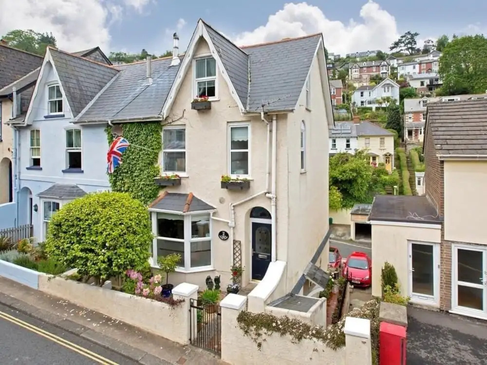 Anchor House