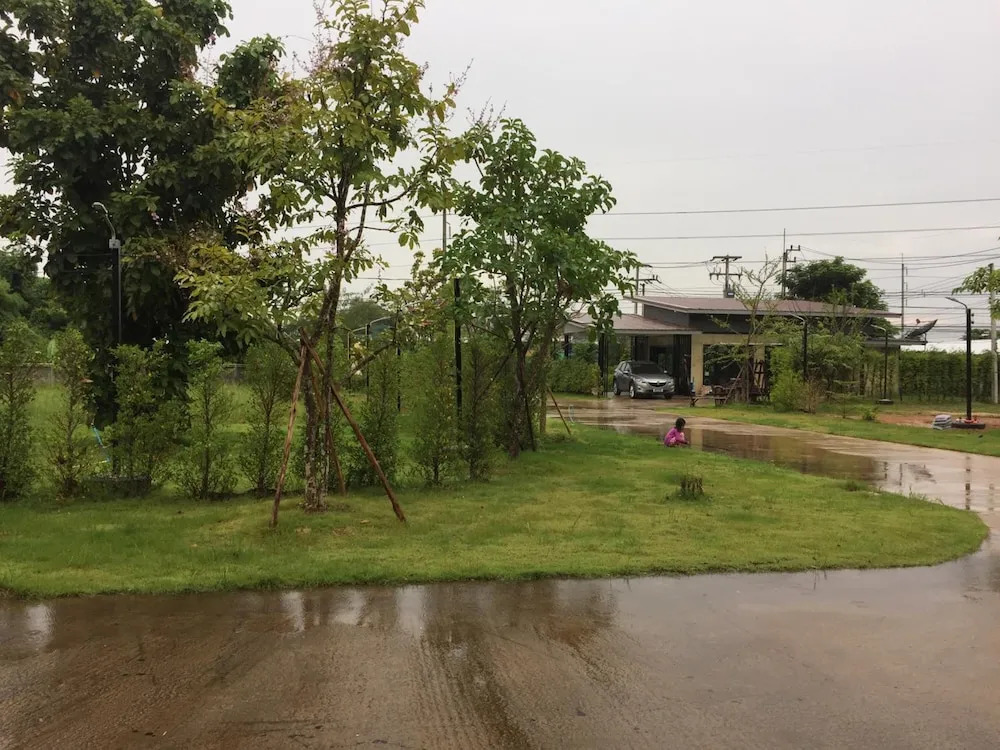 Na Kabin Resort