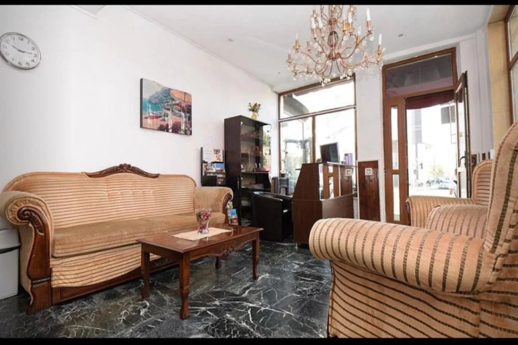 Stars Hotel