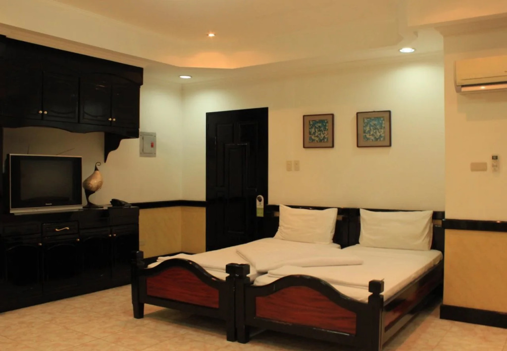 Green One Hotel