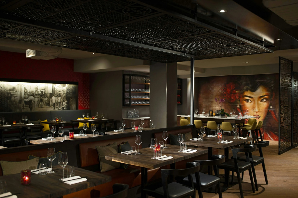 Renaissance Montreal Downtown Hotel