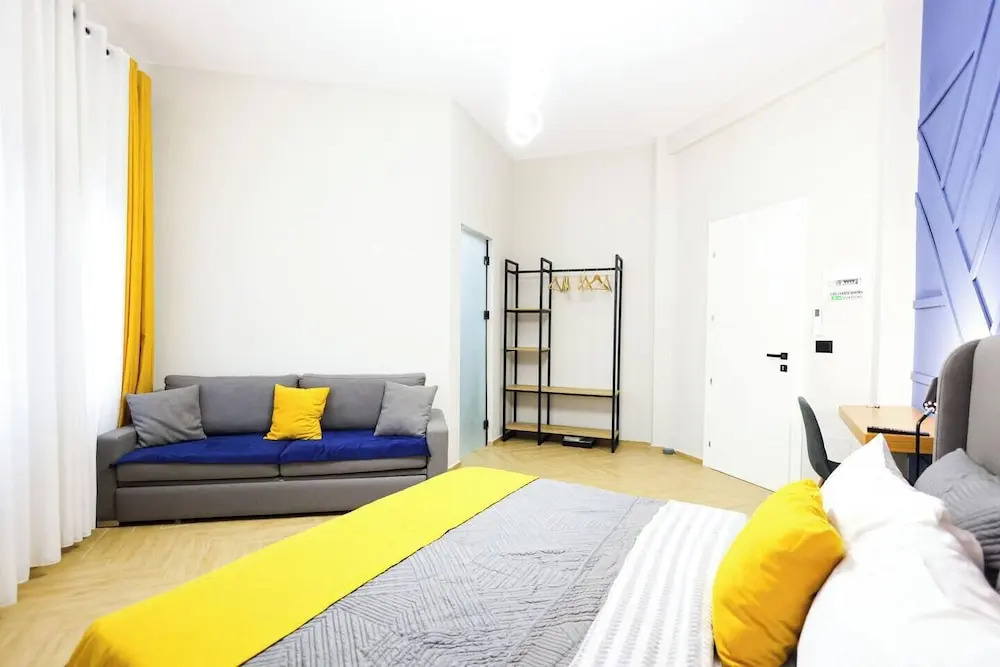 Grandstay Central 102
