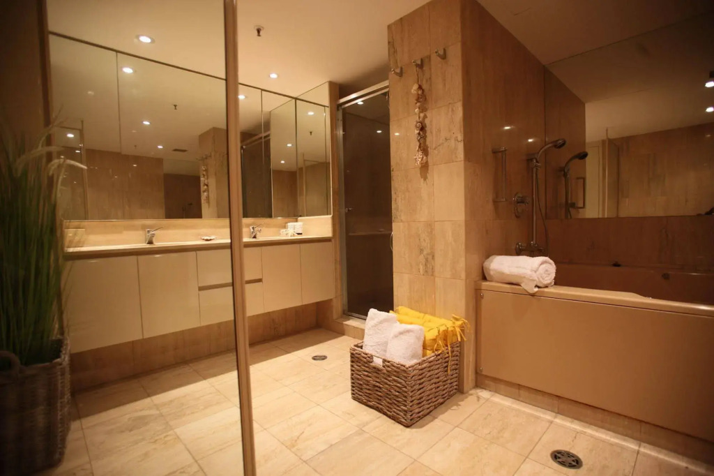 Gold Coast Amor'e Luxury Sub Penthouse
