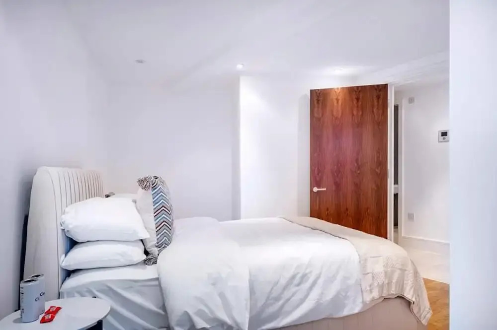 The Urban Minimalist- Notting Hill 2 Bed