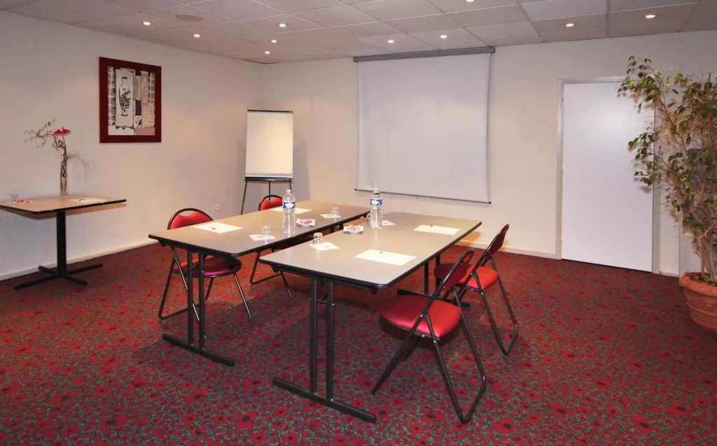 Ibis Clermont Ferrand A71 A75 La Méridienne