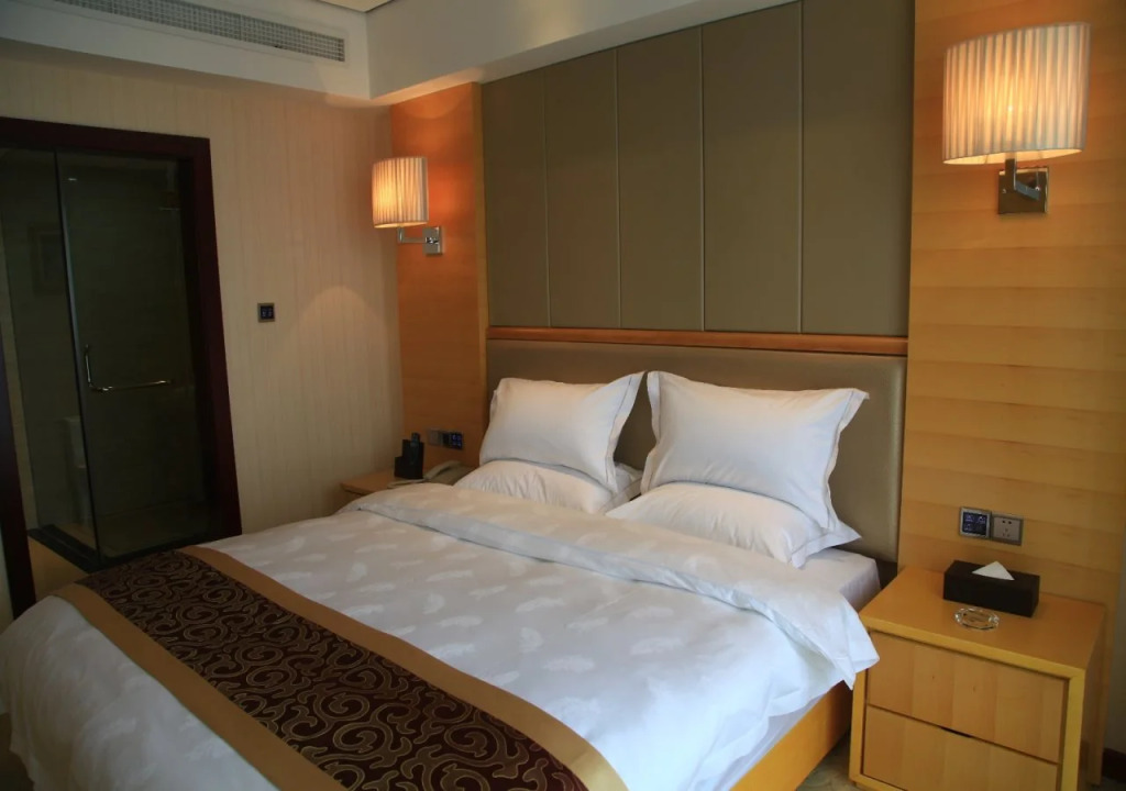 Baihai Holiday Inn