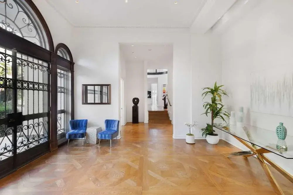 Anzio - Contemporary Bel Air Estate With Endless Amenities