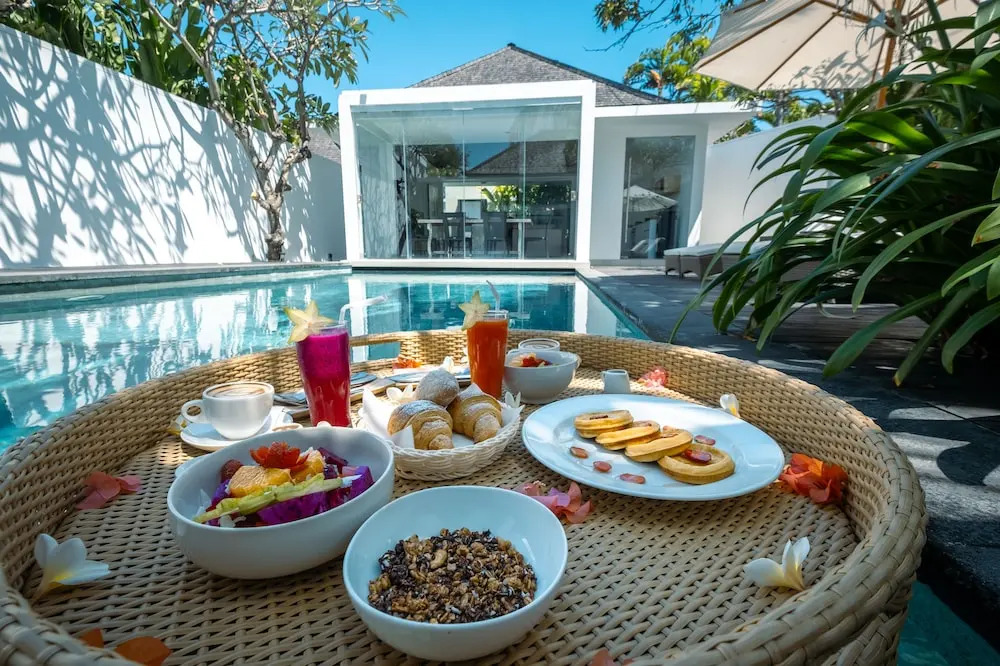 Alami Luxury Villa