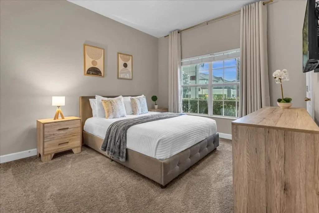 4 Bedrooms 3 Bathrooms Storey Lake 3195 Pp