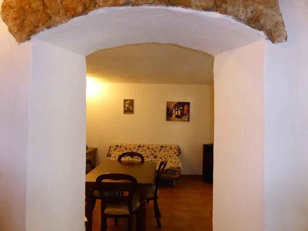 Charming 1-bed Apartment in Iglesias Sardinia