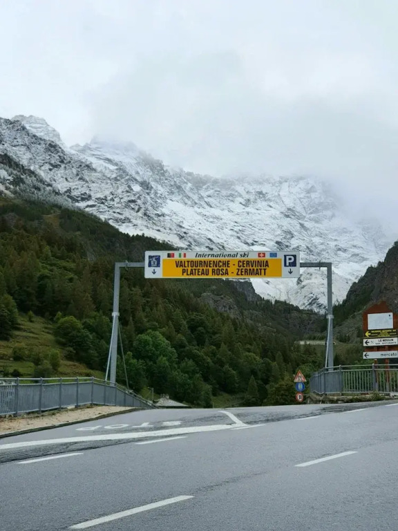 Sweet Home ski out