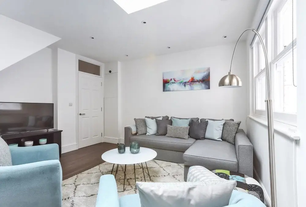 Durweston Mews