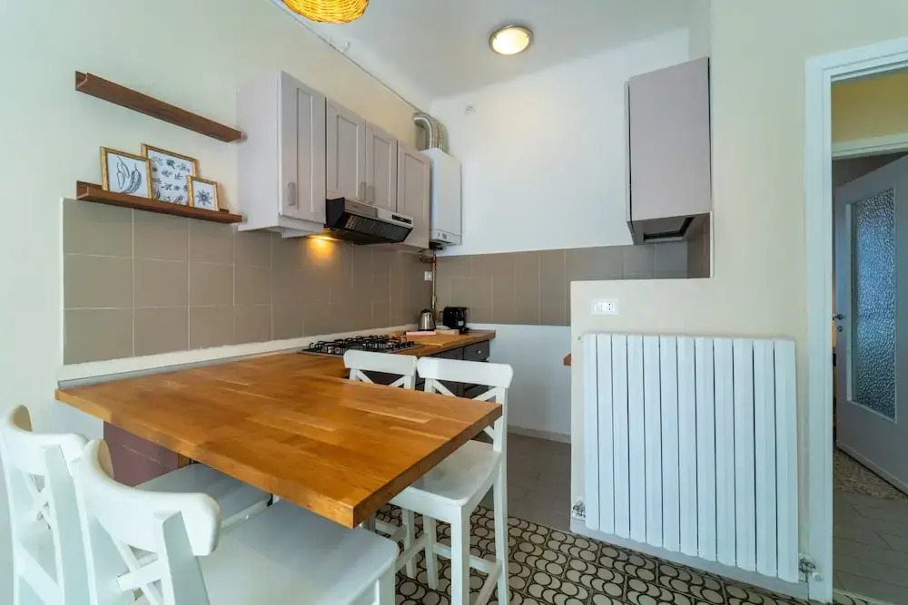 Lotus Apartment With Lakeview