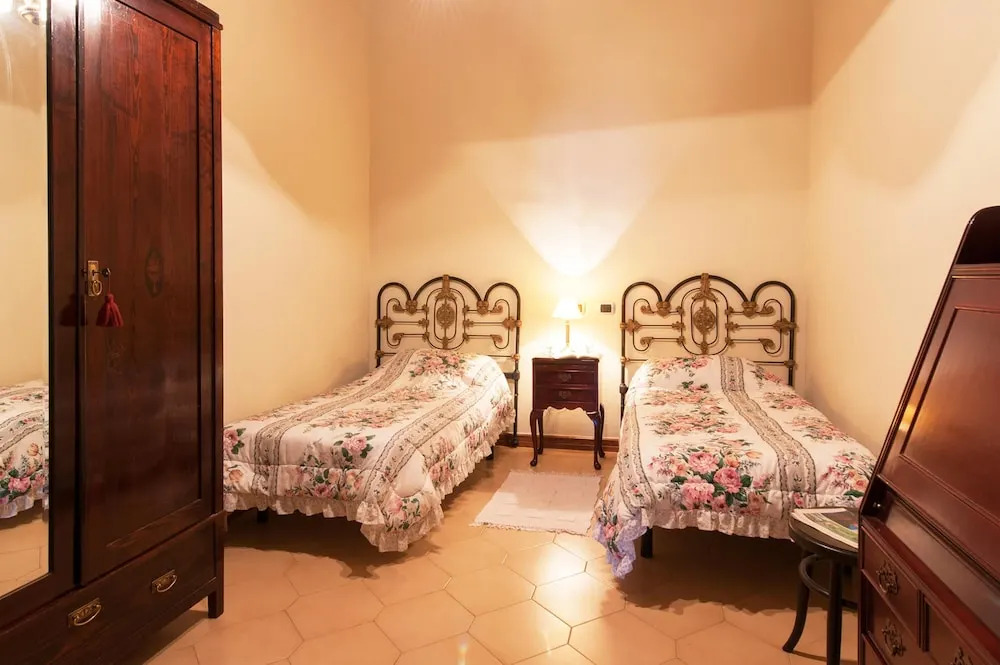 Villa for 10 in Gran Canaria Near Arucas Village