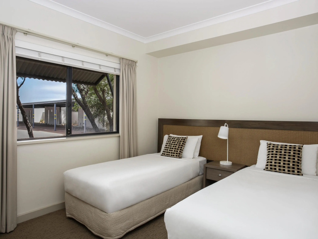 Mantra Geraldton
