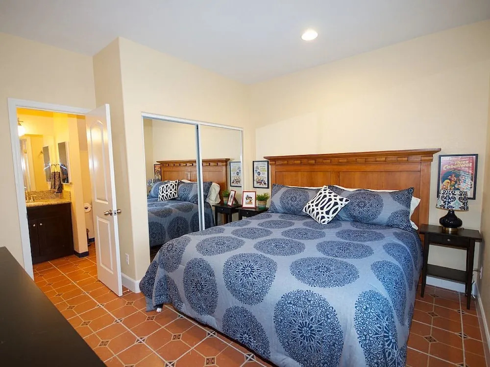 La Casa de Mickey 6 Bedrooms 4 Bathrooms Home