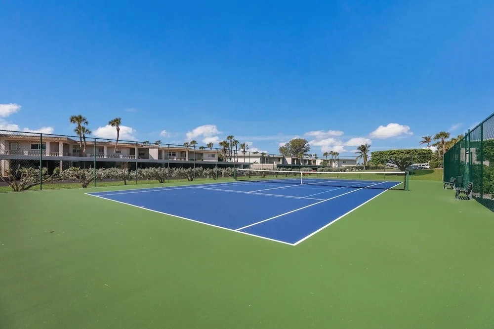 Westbay Point Moorings 274 3 Bedroom Condo by RedAwning