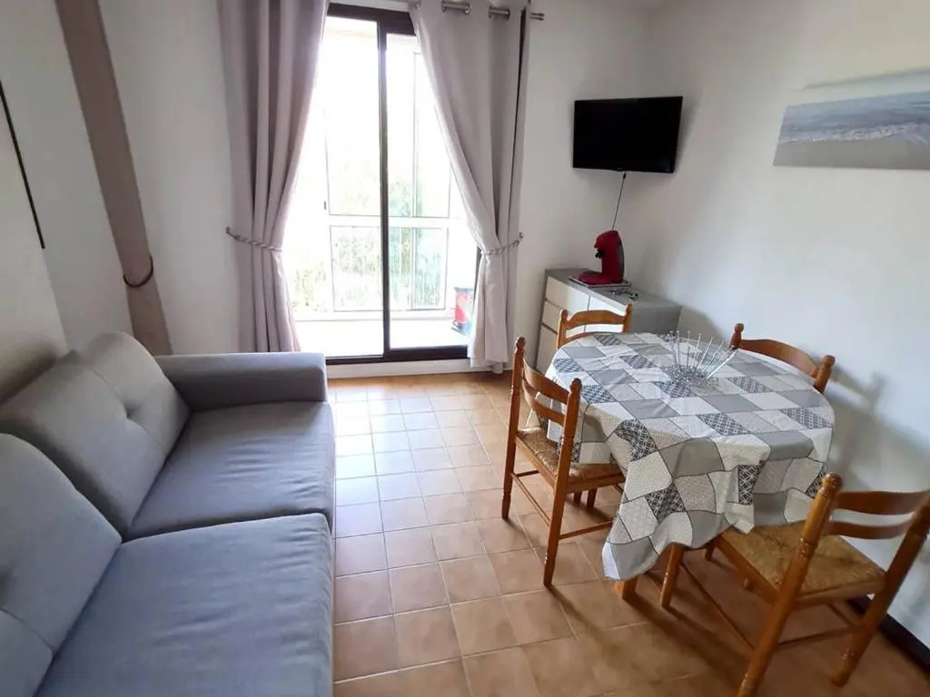 Appartement Six-Fours-les-Plages, 2 pièces, 4 personnes - FR-1-316-268