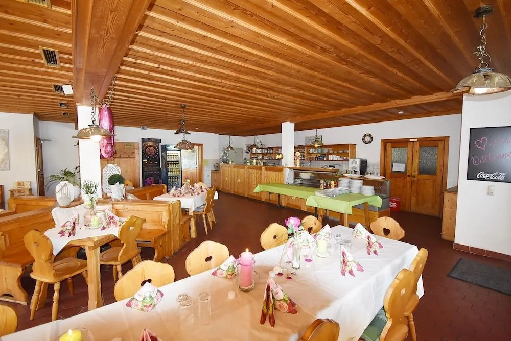 Seehaus Mamming - Hotel - Schlaffässer - Biergarten - Camping
