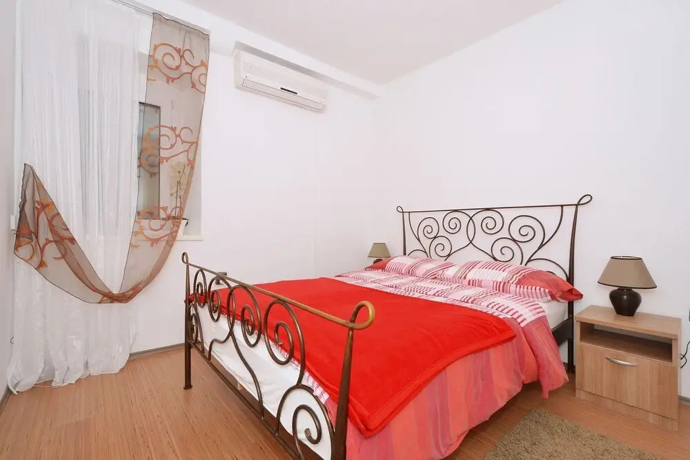 Irvin - Sweet Apartment - A1