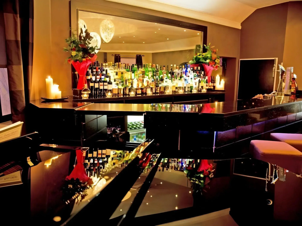 The Popinjay Hotel