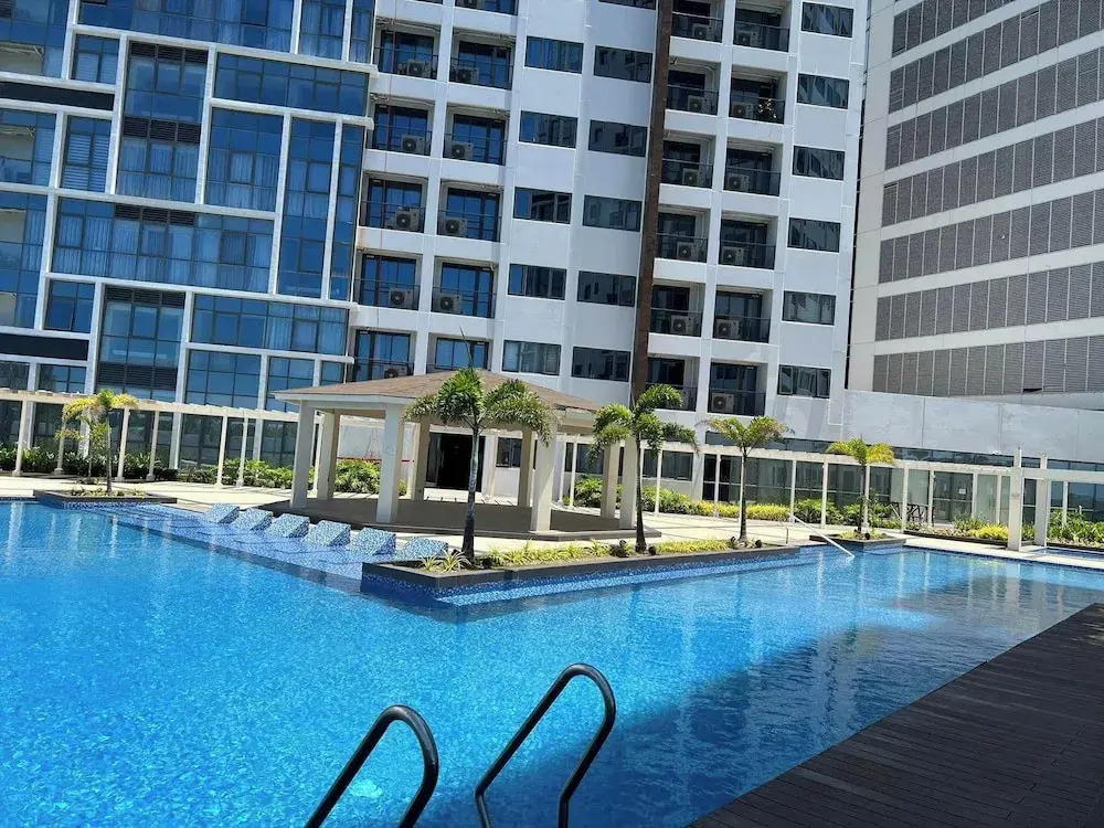 Mactan Newtown Seaview 2 bedroom near airport