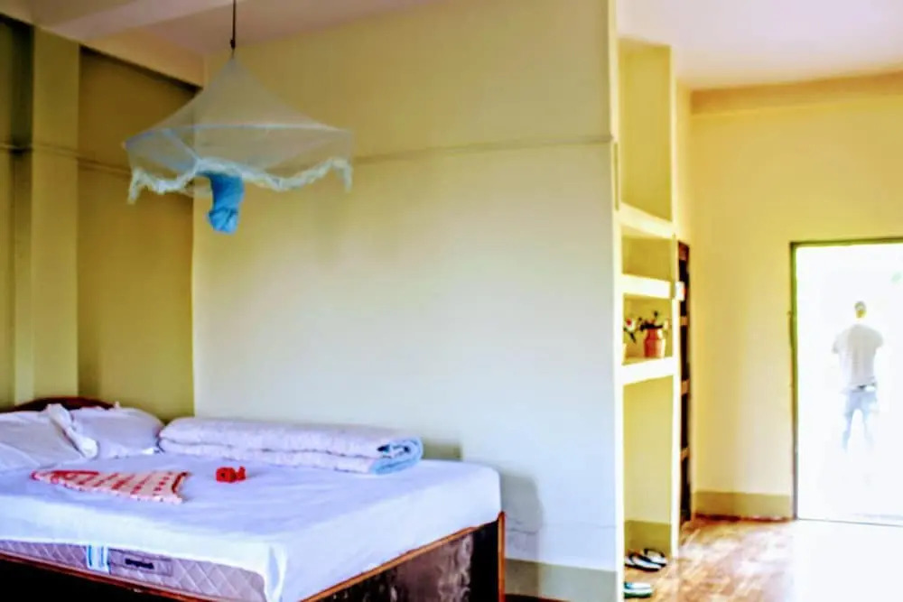 Bardia Riverside View Park Resort - FR and EN speaking